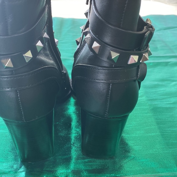 Steve Madden Cala black booties - Picture 5 of 7